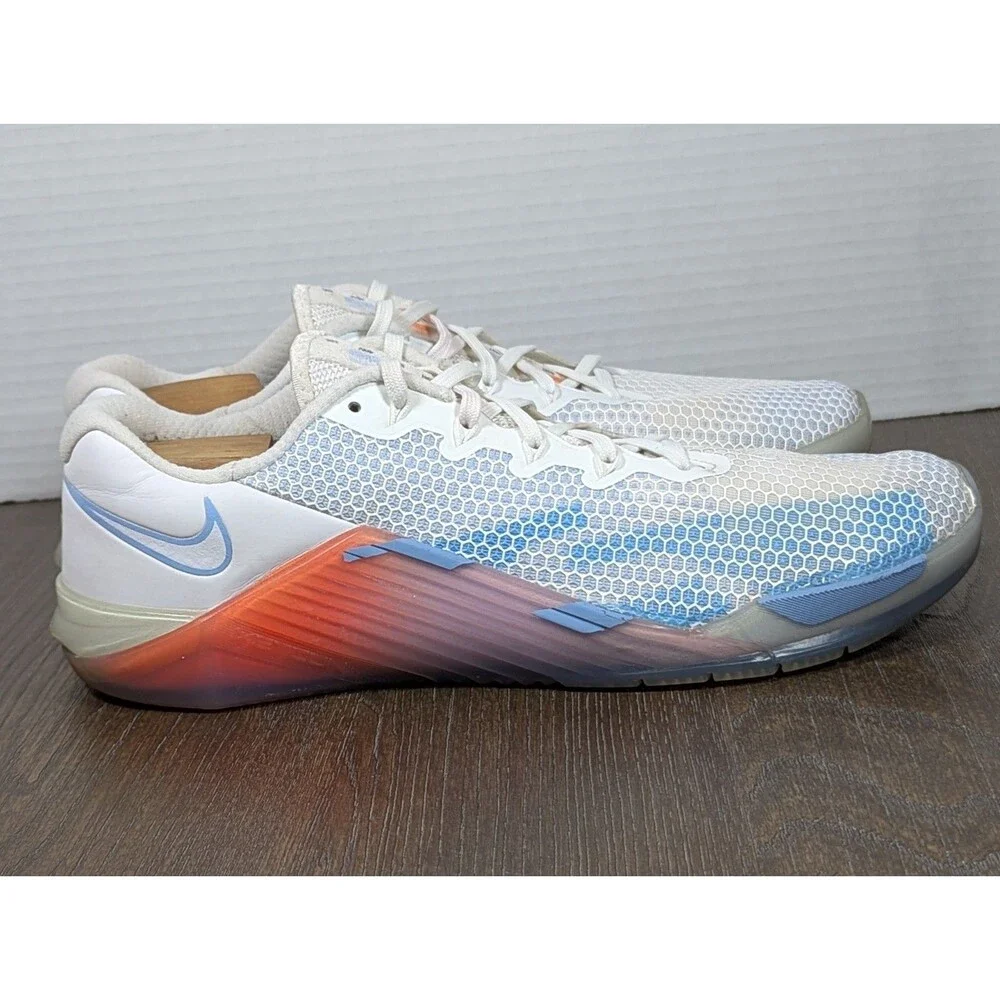 NIKE Metcon 5 Premium Sneakers Womens 10 White Running Shoes CJ0818-146 Knit